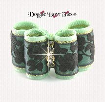 Dog Bow-Inbetween Size, Chantilly Lace, Green